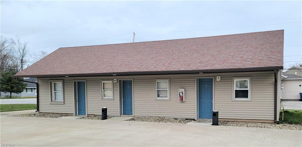 More Photos Of 3537 Liberty Ave, Vermilion Hotel For Sale