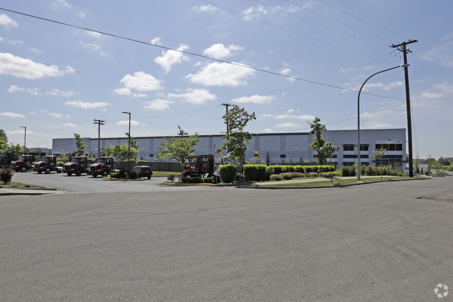More Photos Of 2606 16th St NW, Puyallup Distribution For Lease