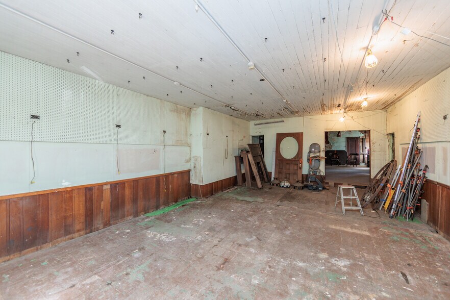 More Photos Of 4134-4136 Lorain Ave, Cleveland Storefront Retail Residential For Lease