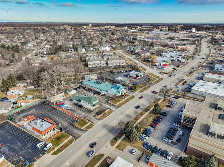 More Photos Of 1015 E Ogden Ave, Naperville Fast Food For Sale