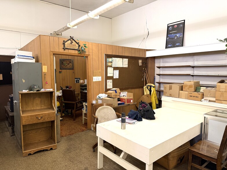 More Photos Of 1030 S Main St, Rockford Loft Creative Space For Sale