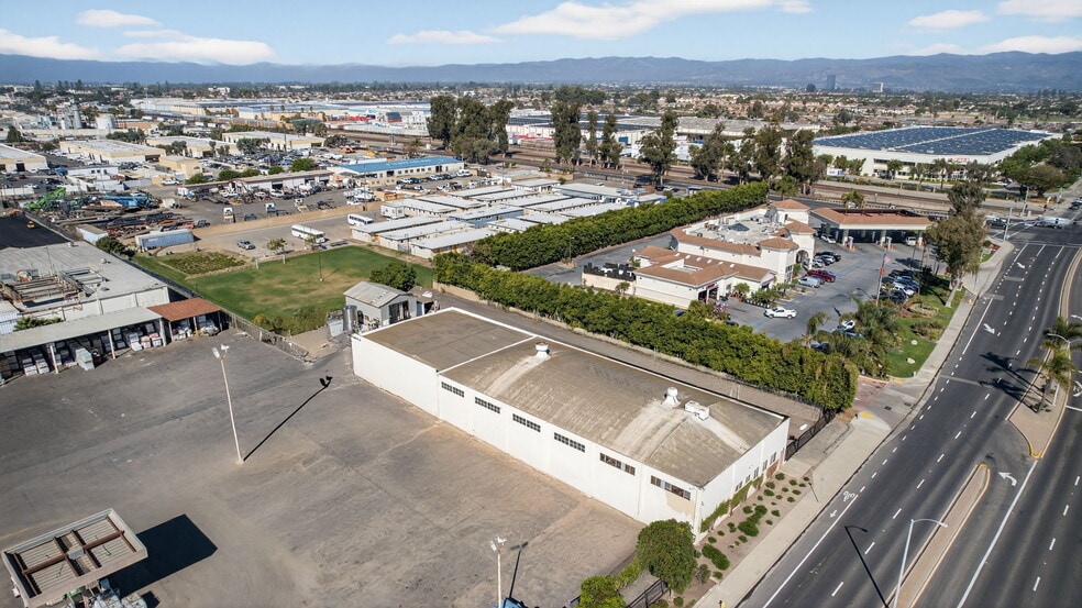 More Photos Of 635 S Rose Ave, Oxnard Warehouse For Sale