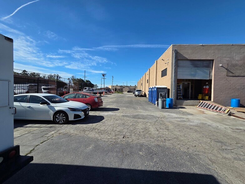 More Photos Of 8620 Tamarack Ave, Sun Valley Warehouse For Sale