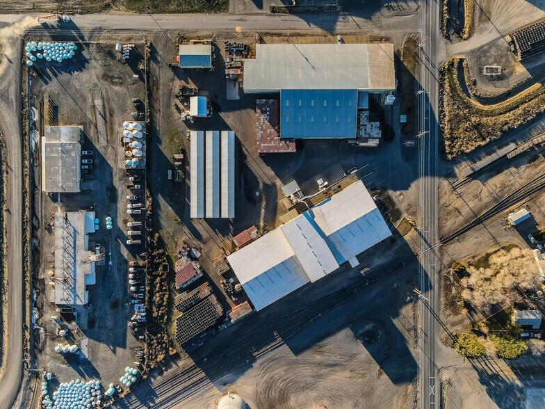 More Photos Of 1535-1541 W Lee Rd, Othello Warehouse For Sale