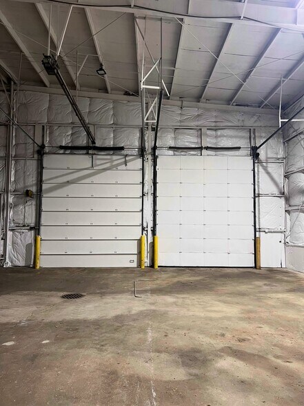 More Photos Of 5503 18th Ave, Kenosha Warehouse For Lease