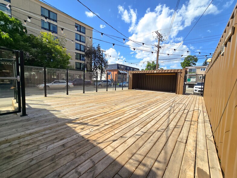 More Photos Of 10560 82nd Ave NW, Edmonton Restaurant For Sale