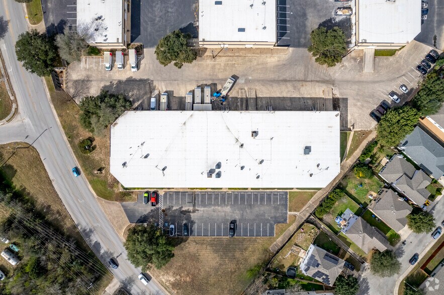 More Photos Of 5600-5624 Randolph Blvd, San Antonio Unknown For Lease