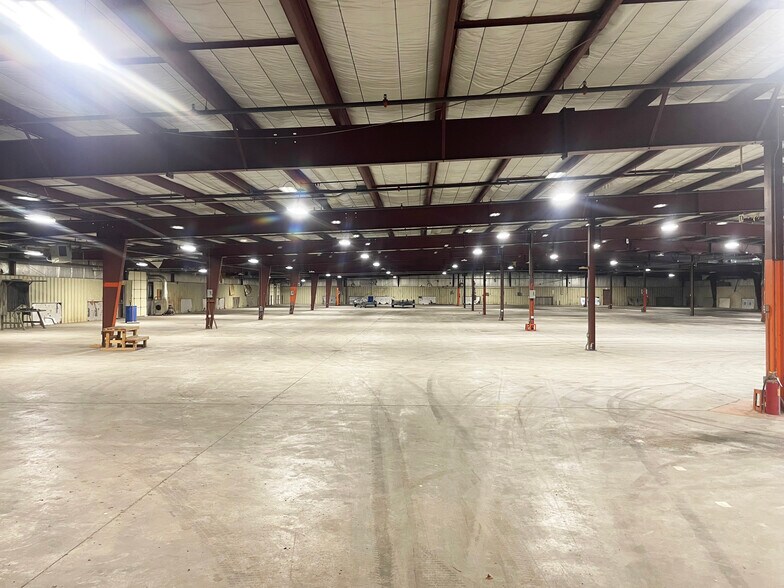 More Photos Of 1615 Radio Hill Rd, Boonville Warehouse For Lease
