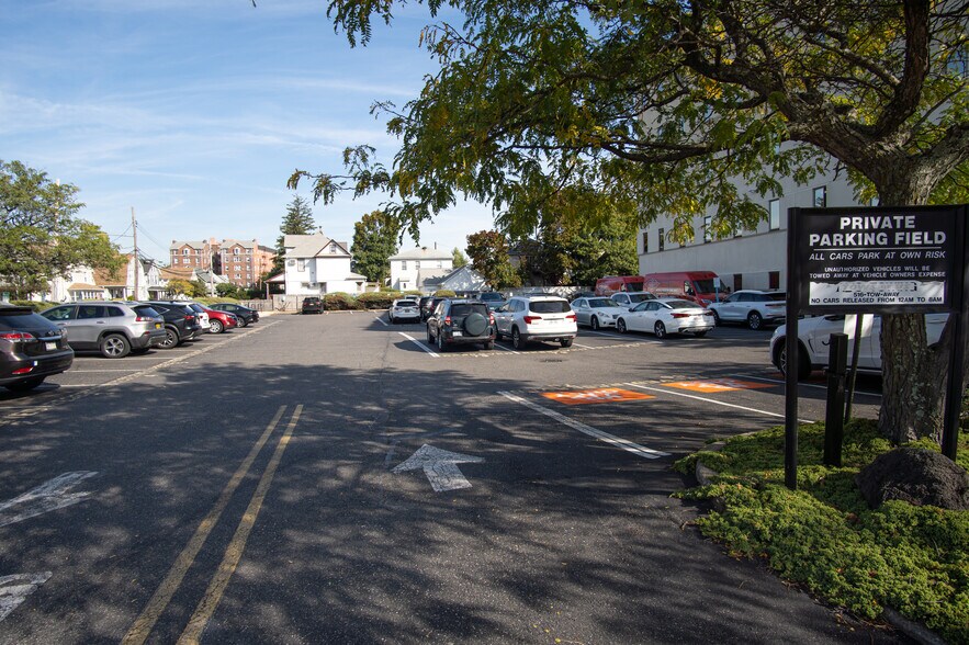 More Photos Of 55 Maple Ave, Rockville Centre Medical For Lease