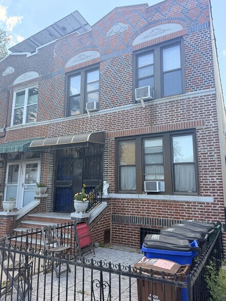 More Photos Of 1720 11th Ave, Brooklyn Apartments For Sale