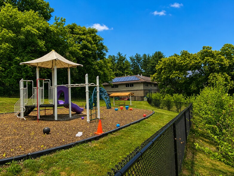 More Photos Of 68 Danbury Rd, New Milford Religious Facility For Lease