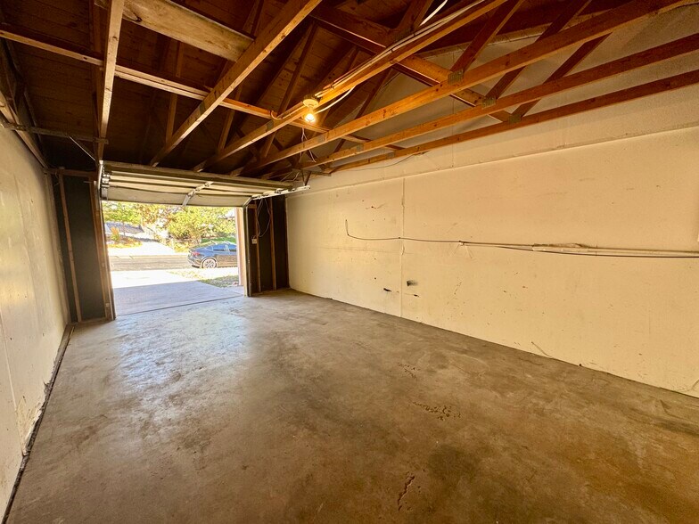 More Photos Of 1022 S Arbutus St, Lakewood Multifamily For Sale