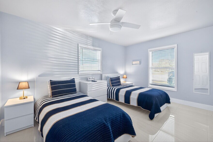 More Photos Of 624 SE 46th St, Cape Coral Multifamily For Sale