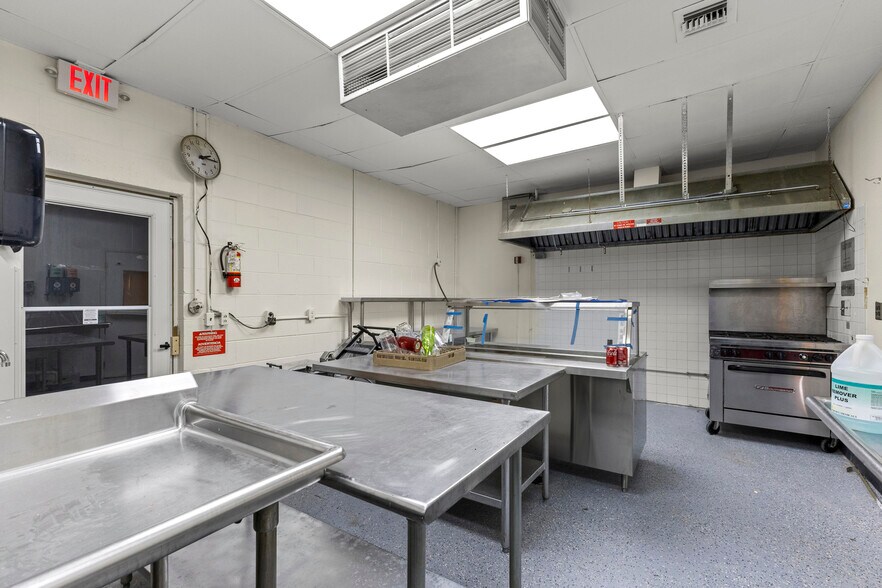 More Photos Of 1217 S Merriman Rd, Westland Lodge Meeting Hall For Sale