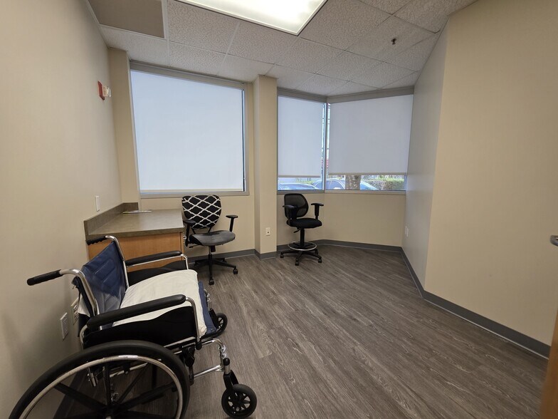 More Photos Of 2100 Aloma Ave, Winter Park Medical For Lease