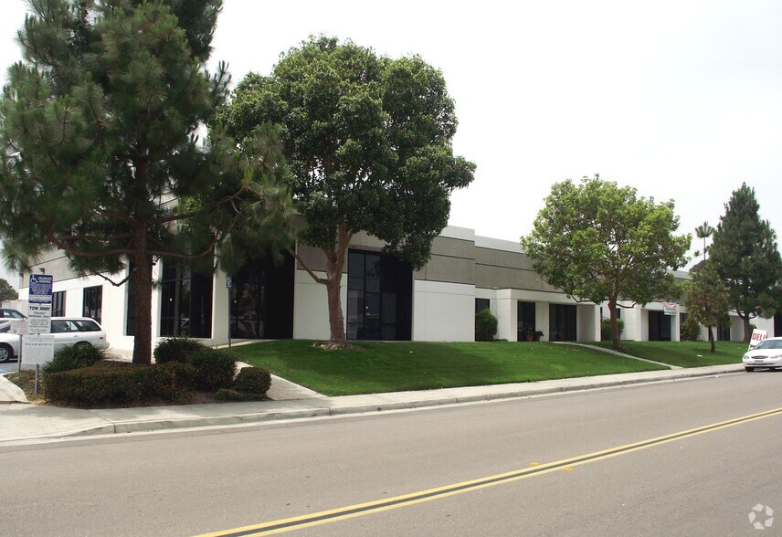 More Photos Of 6837 Nancy Ridge Dr, San Diego Warehouse For Lease