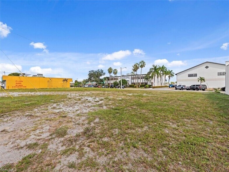 More Photos Of 4710 SE 9th Pla SE 9th Place, Cape Coral Land For Sale