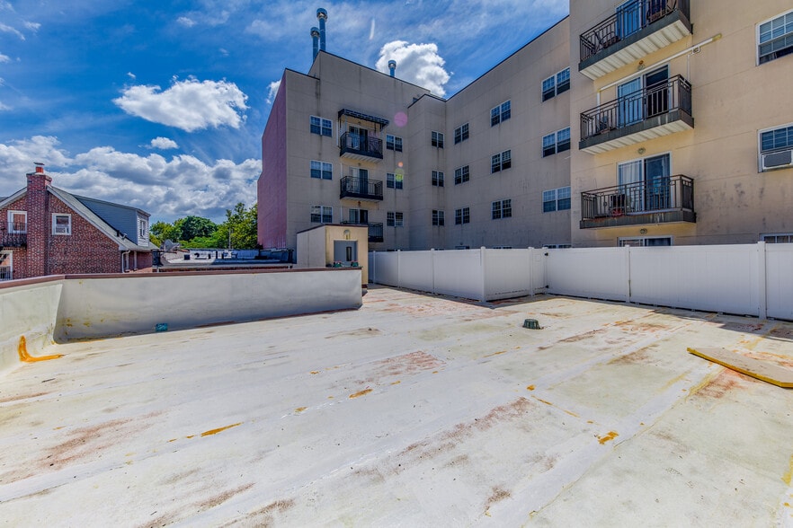 More Photos Of 7159 160th St, Flushing Apartments For Sale