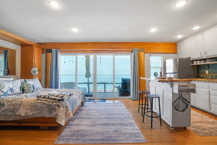 More Photos Of 11914 Beach Club Way, Malibu Multifamily For Sale