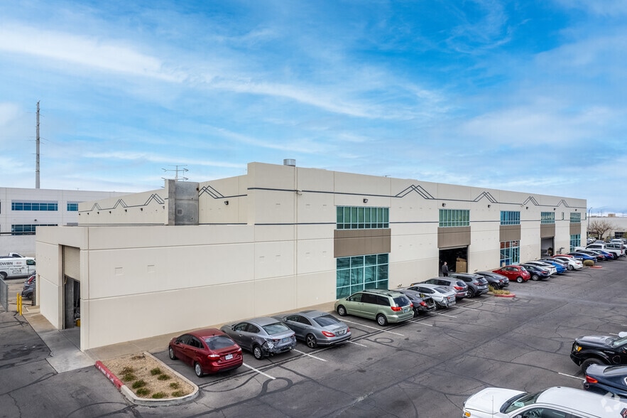 More Photos Of 975 American Pacific Dr, Henderson Warehouse For Lease