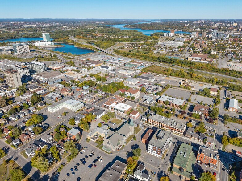 More Photos Of 10 Rue Emile-Bond, Gatineau Light Distribution For Lease