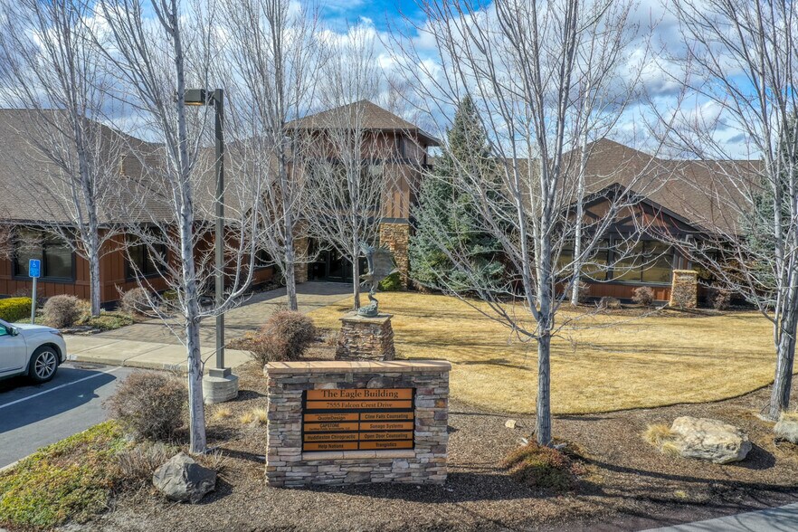 More Photos Of 7555 Falcon Crest Dr, Redmond Office Residential For Lease