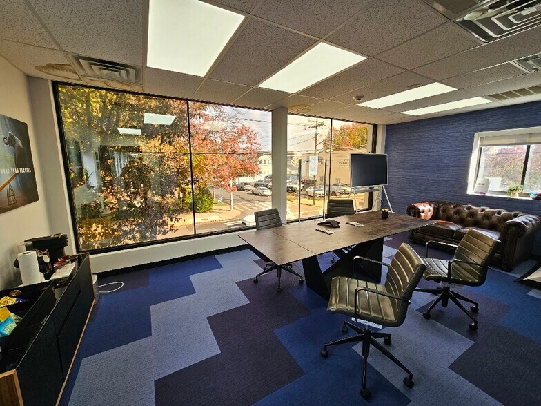 More Photos Of 183 Mineola Blvd, Mineola Medical For Sale