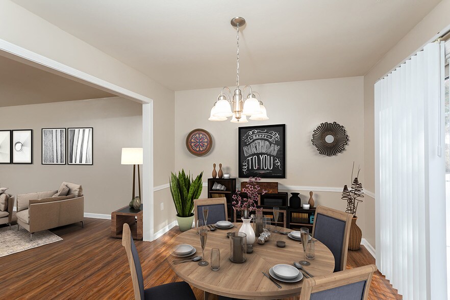 More Photos Of 565 Bay Rd, Queensbury Apartments For Lease