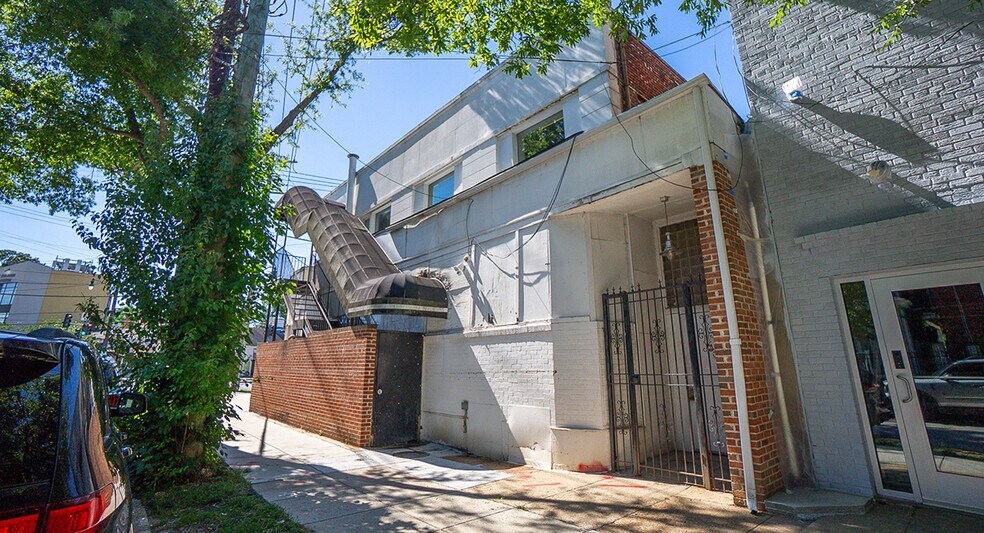More Photos Of 3016 Martin Luther King Jr Ave SE, Washington Office For Sale