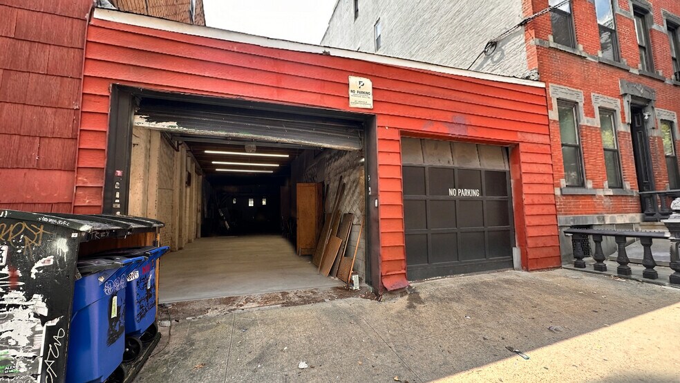 Primary Photo Of 150 N 8th St, Brooklyn Warehouse For Lease