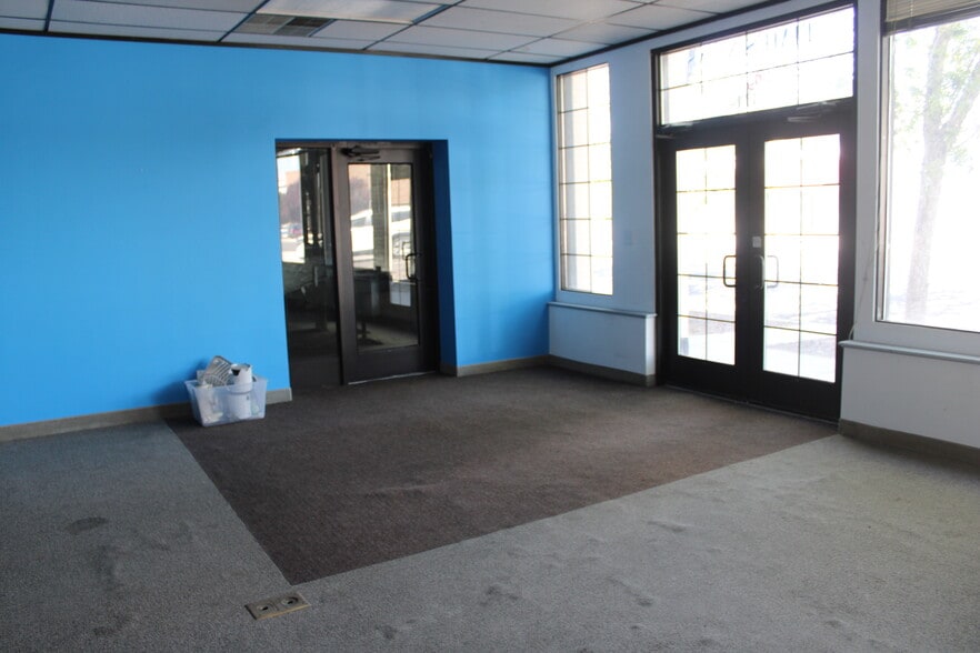 More Photos Of 319 Main Ave W, Twin Falls Storefront For Sale