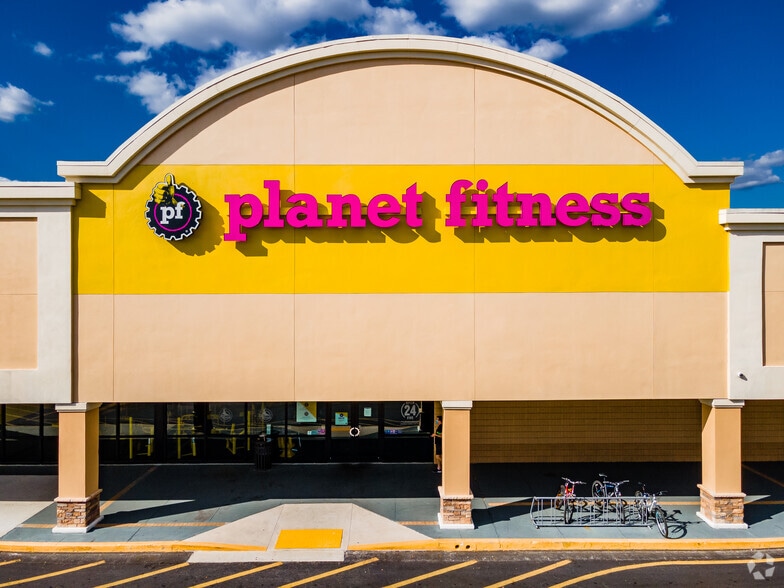 More Photos Of 2526 E Bearss Ave, Tampa Unknown For Lease