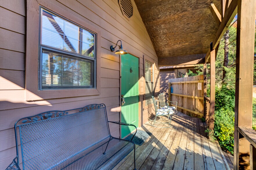 More Photos Of 446724 E 390 Rd, Langley Hotel For Sale