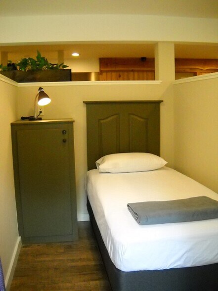 More Photos Of 444 S Beech Mountain Pky, Banner Elk Office For Sale