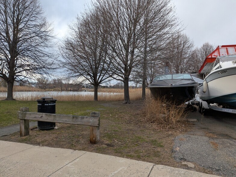 More Photos Of 250 Washington Ave, Winthrop Auto Repair For Sale