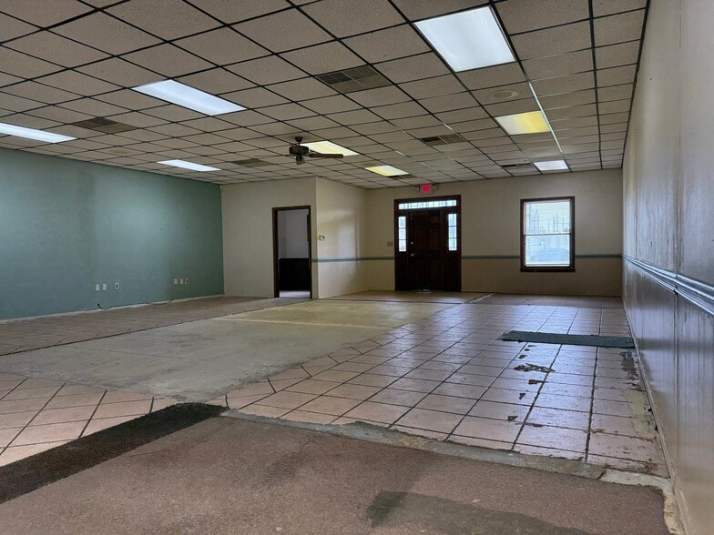 More Photos Of 803 Beverly Pky, Pensacola Parking Lot For Sale