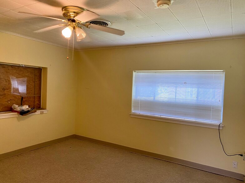 More Photos Of 5020 Sayle St, Greenville Assisted Living For Sale