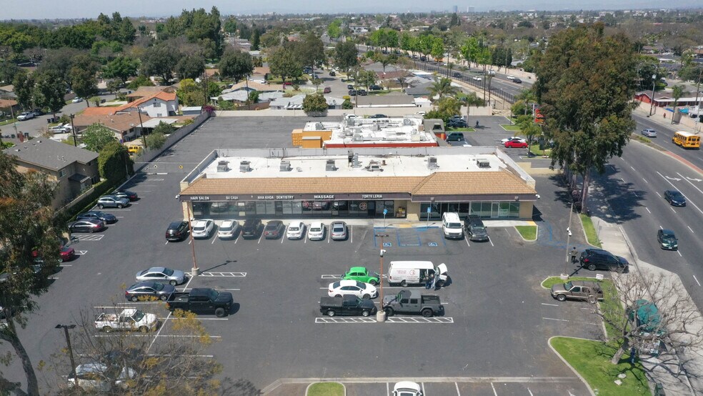More Photos Of 2727 w Edinger av, Santa Ana Storefront For Sale