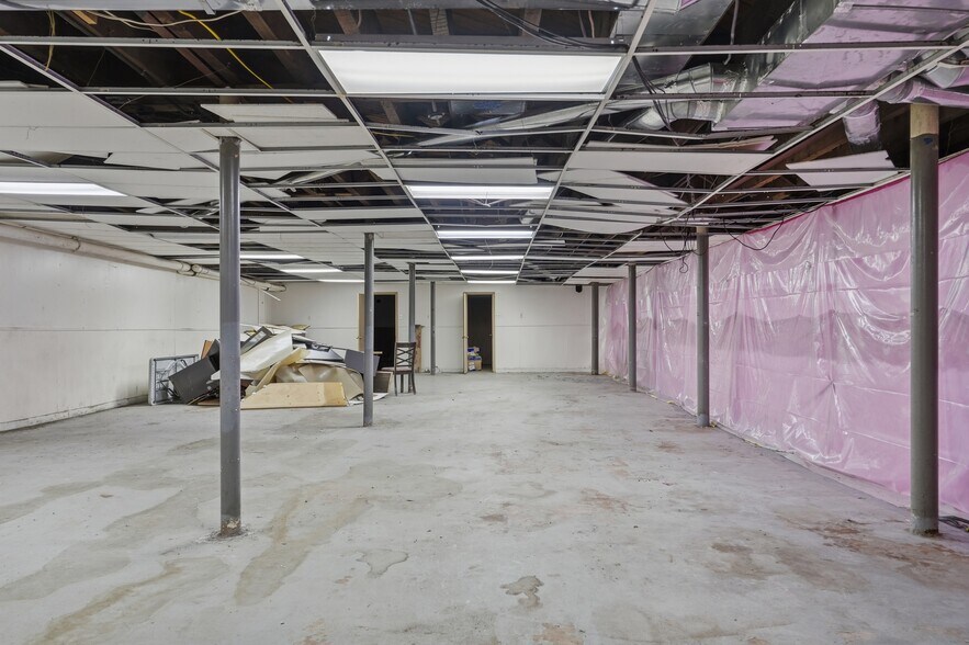 More Photos Of 1142-1148 Broadway, Camden Flex For Sale