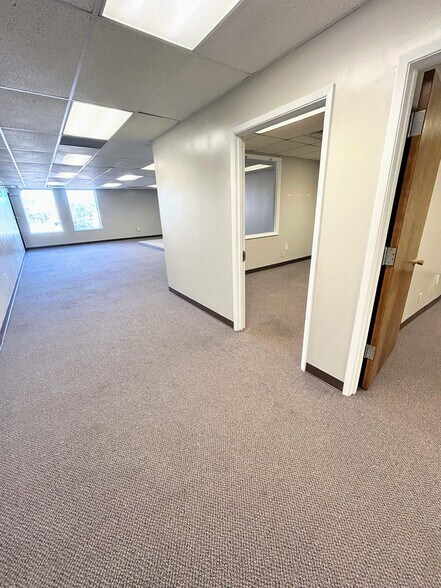 More Photos Of 30 W 11th Ave, York Storefront For Lease