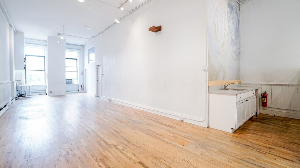 More Photos Of 343 Canal St, New York Office For Lease