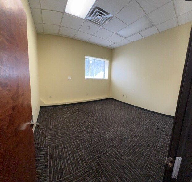 More Photos Of 225 Terrace Ave, Huntington Office For Lease