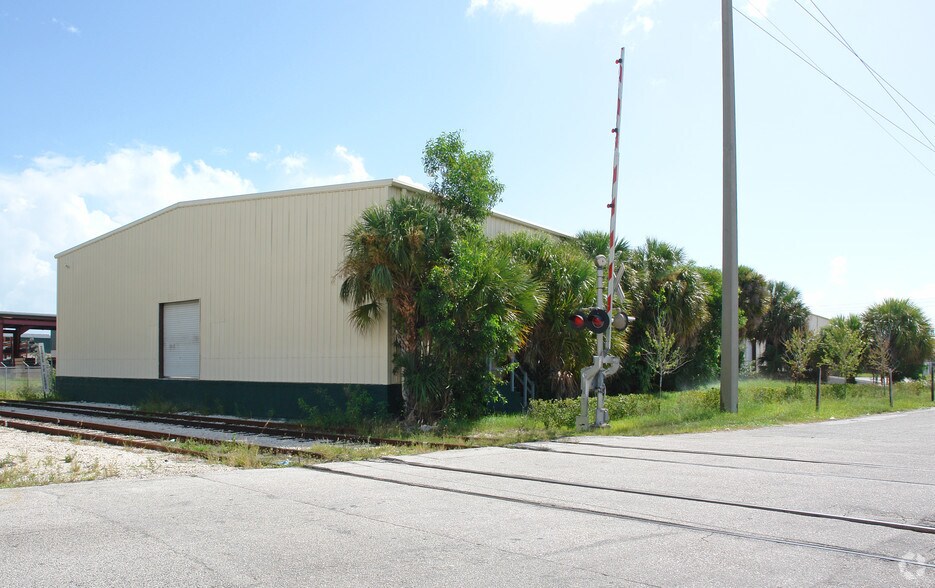More Photos Of 1200 W 15th St, Riviera Beach Warehouse For Sale