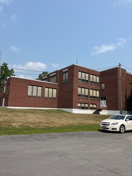 More Photos Of 642 S Main St, Central Square Office Residential For Lease