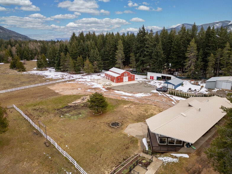 More Photos Of 180 Silver Ridge Ranch Rd, Easton Trailer Camper Park For Sale