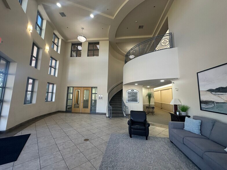 More Photos Of 1930 N Arboleda Dr, Mesa Office For Lease