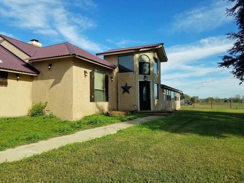 More Photos Of 1226 San Marcos Hwy, Luling Land For Sale