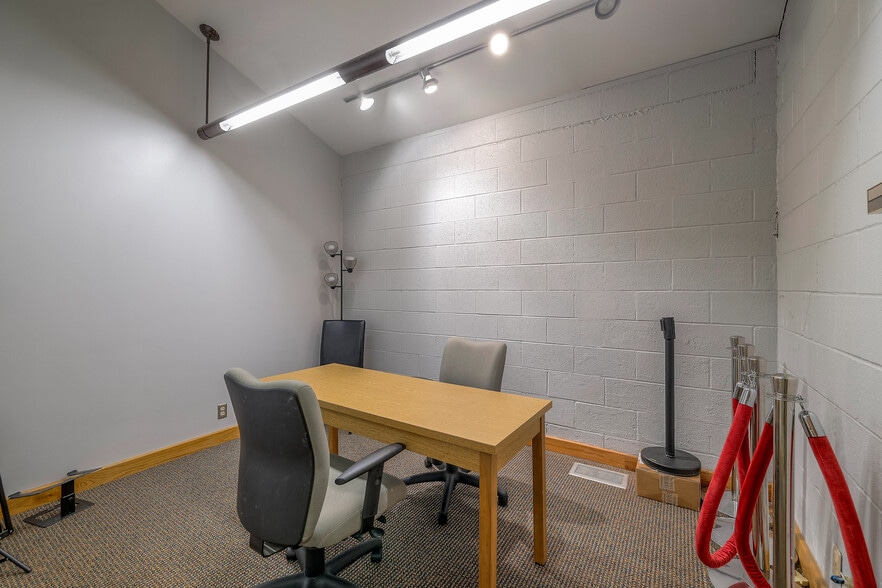 More Photos Of 8880 Ballentine St, Overland Park Office For Sale