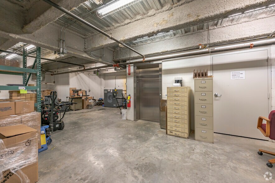 More Photos Of 2 Morse Rd, Oxford Warehouse For Sale