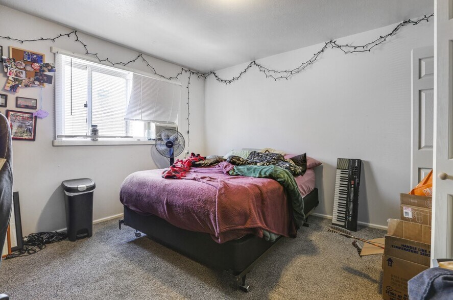 More Photos Of 287-293 S Hoyt St, Lakewood Apartments For Sale